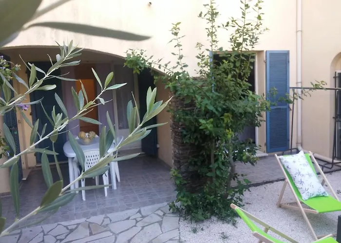Agreable T3 Avec Jardin Et Parking Prive, A 350M Du Centre Ville Et Des Plages, Wifi, Remise Supplementaire De 10 Pourcent Pour Une Location A La Semaine