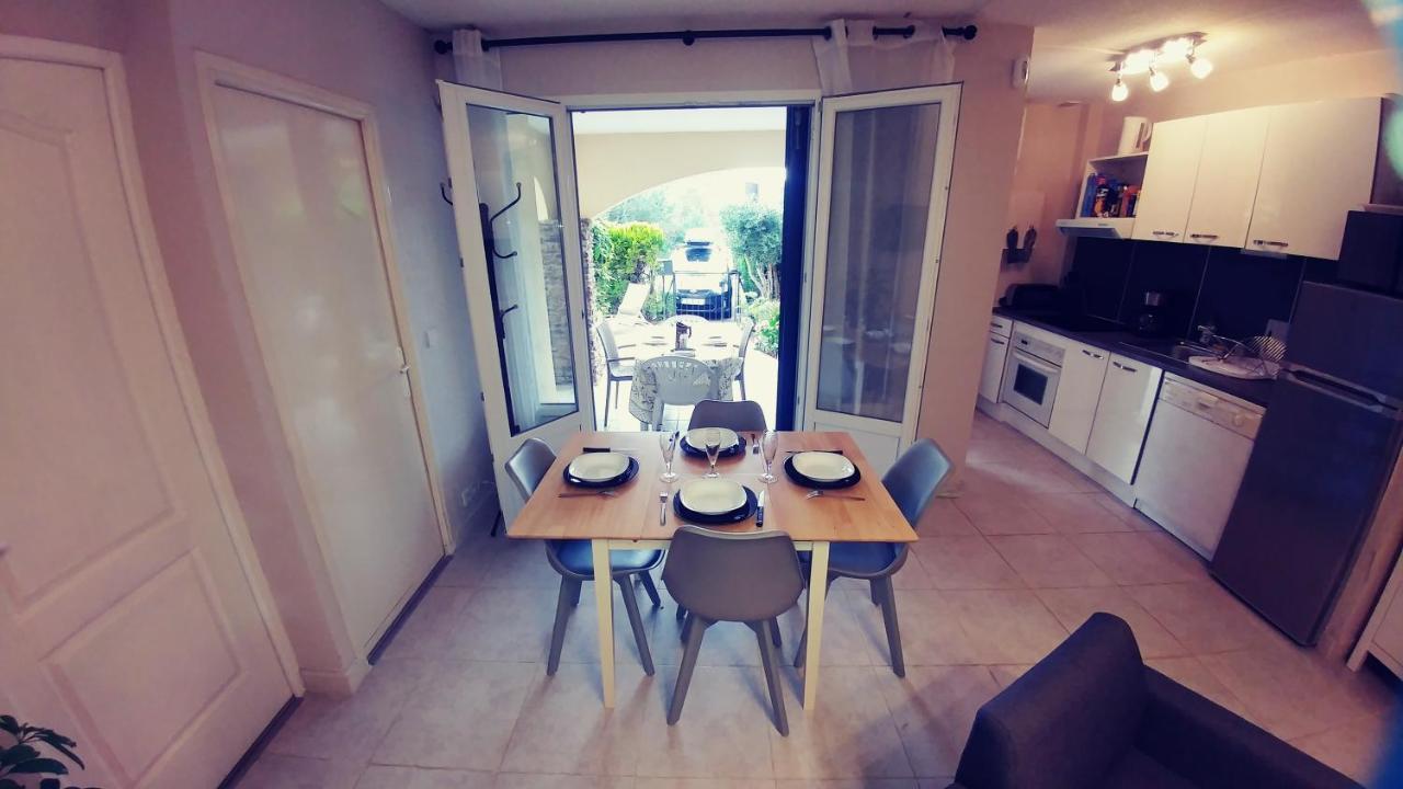 Pleasant T3 With Garden: Centrally Located Near Beaches Apartment