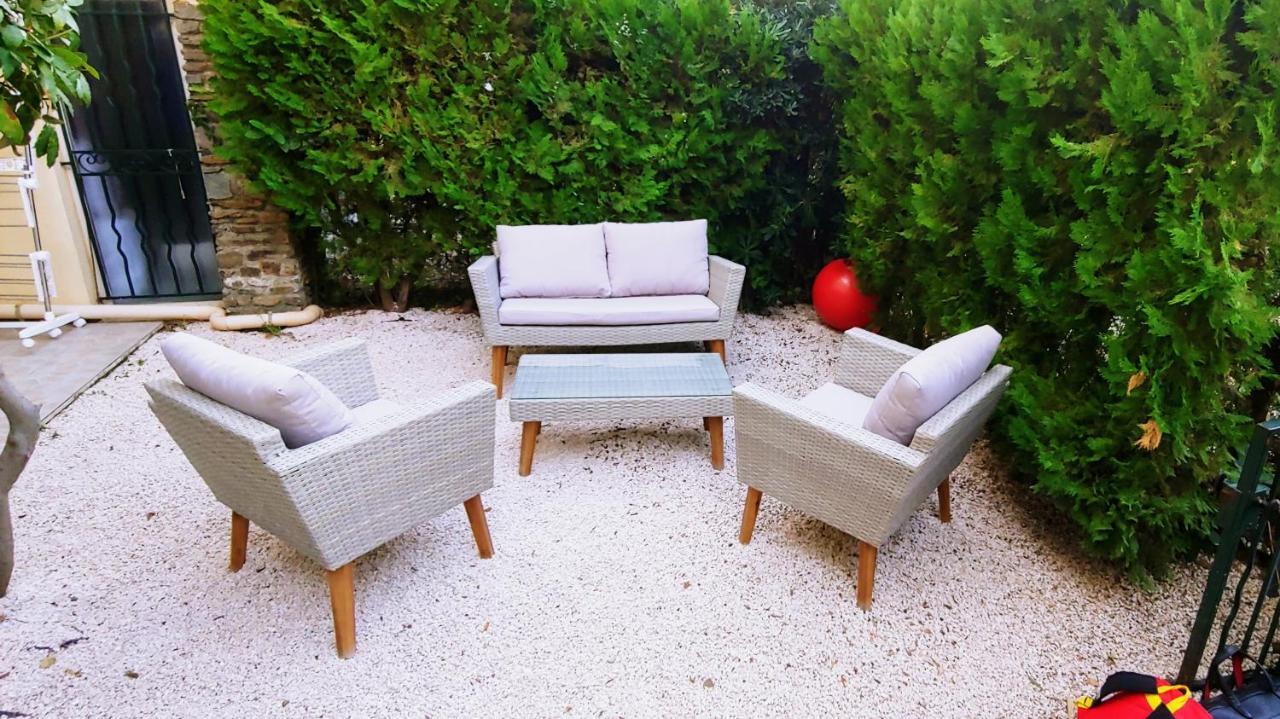 Pleasant T3 With Garden: Centrally Located Near Beaches *