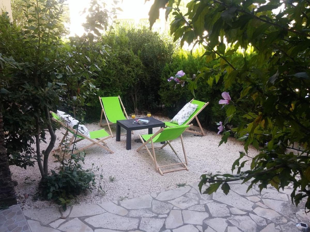 Apartment Pleasant T3 With Garden: Centrally Located Near Beaches Cavalaire-sur-Mer
