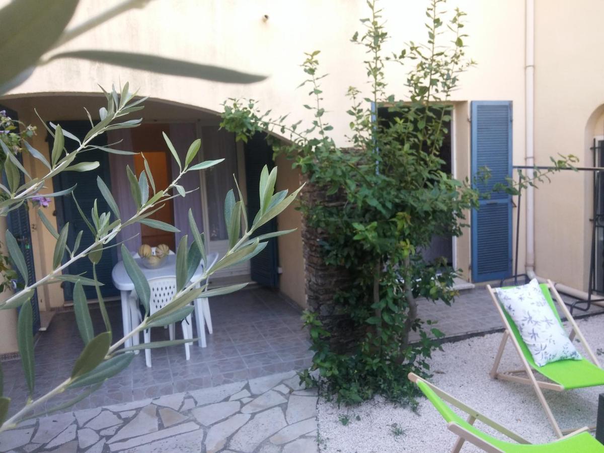 Pleasant T3 With Garden: Centrally Located Near Beaches