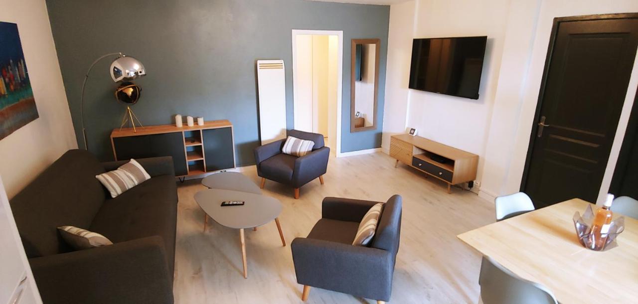 Pleasant T3 With Garden: Centrally Located Near Beaches