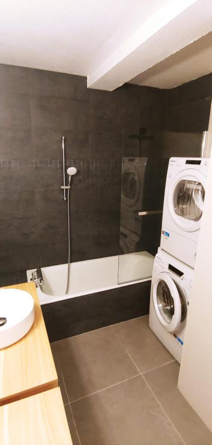 Pleasant T3 With Garden: Centrally Located Near Beaches *