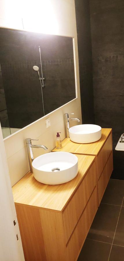 Pleasant T3 With Garden: Centrally Located Near Beaches Apartment *